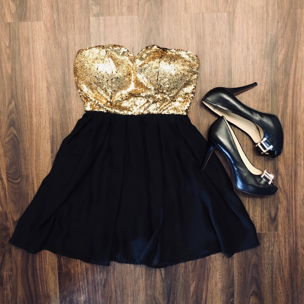Strapless Black & Gold Sequin Dress 🖤